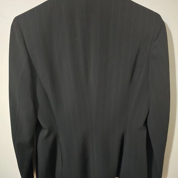 Tahari Black and White Pin Stripe Blazer, Women's Size 8 - Picture 2 of 4